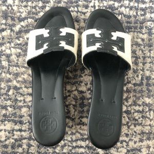 EUC Tory Burch Wedge